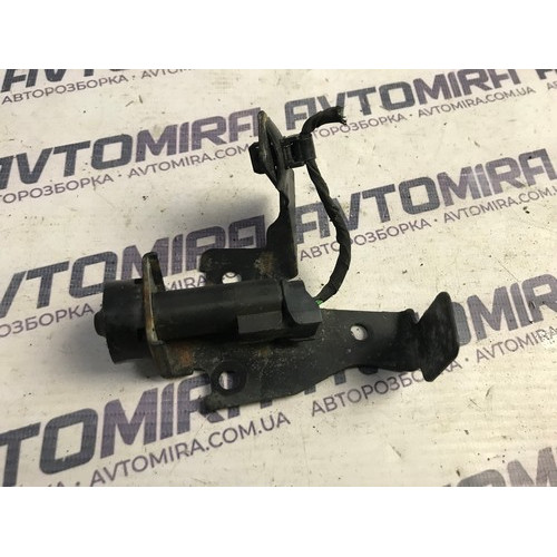 Кінцевик капоту Kia Ceed 2006-2012 938801H000